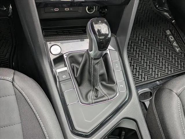 2026 Volkswagen Taos SE Black
