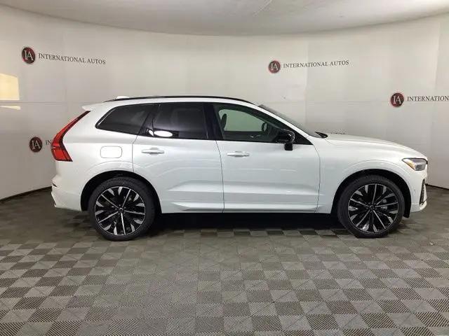 2026 Volvo XC60 B5 Ultra