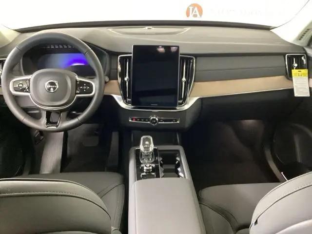2026 Volvo XC90 Plus, B6 AWD Gas (mild hybrid), Gasoline, Bright, 7 Seats