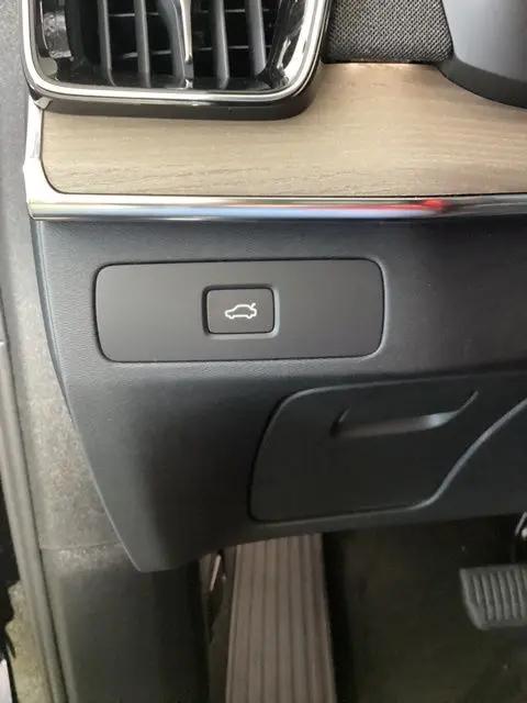 2026 Volvo XC90 Plus, B6 AWD Gas (mild hybrid), Gasoline, Bright, 7 Seats