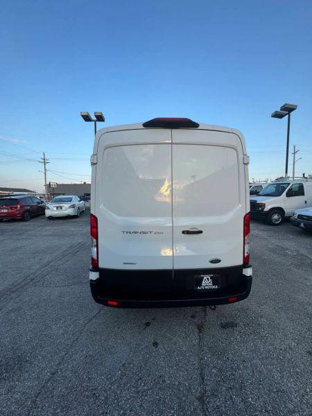 2019 Ford Transit Medium Roof w/Sliding Side Door w/RWB
