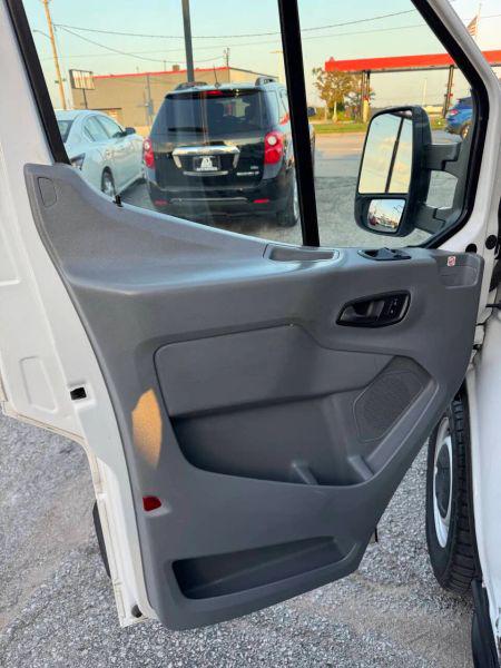 2019 Ford Transit Medium Roof w/Sliding Side Door w/RWB