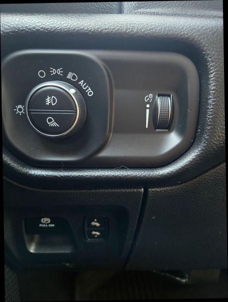 2022 Ram 1500 Big Horn Crew Cab 4x4 5'7" Box