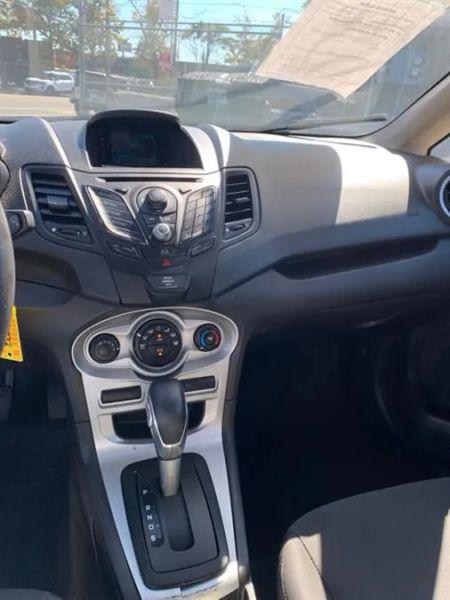2014 Ford Fiesta SE