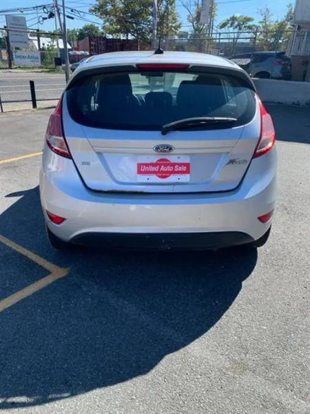2014 Ford Fiesta SE