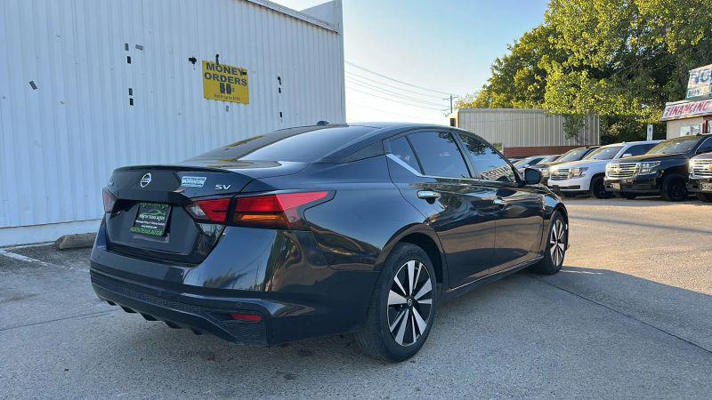 2021 Nissan Altima SV FWD