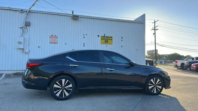 2021 Nissan Altima SV FWD