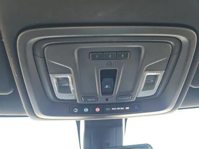 2022 GMC Sierra 1500 Limited 4WD Crew Cab Short Box SLT