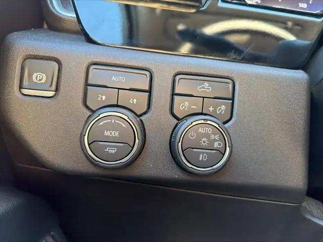 2024 Chevrolet Silverado 1500 4WD Crew Cab Short Bed RST