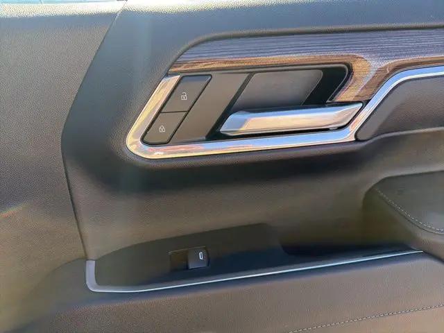 2024 Chevrolet Silverado 1500 4WD Crew Cab Short Bed RST