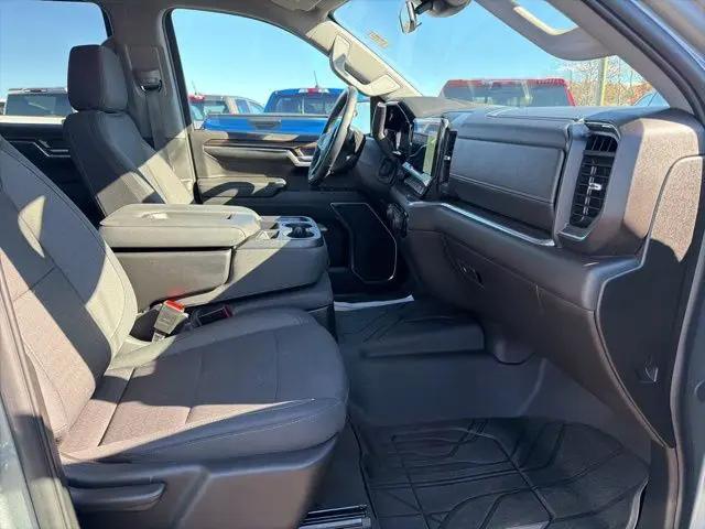 2024 Chevrolet Silverado 1500 4WD Crew Cab Short Bed RST