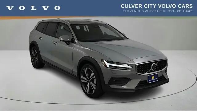 2026 Volvo V60 Cross Country Plus, B5 AWD Gas mild hybrid for sale in Culver City, CA