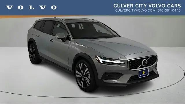2026 Volvo V60 Cross Country Plus, B5 AWD Gas mild hybrid for sale in Culver City, CA