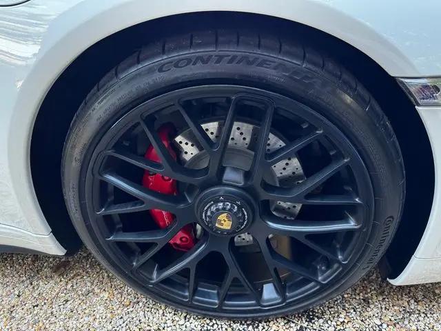 2016 Porsche 911 Carrera GTS