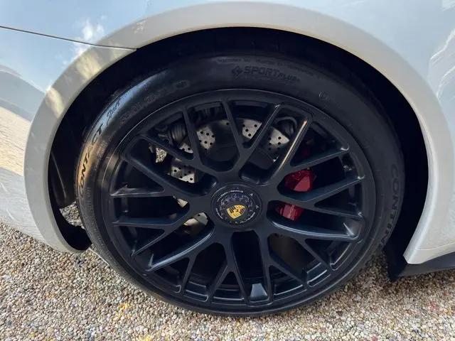 2016 Porsche 911 Carrera GTS