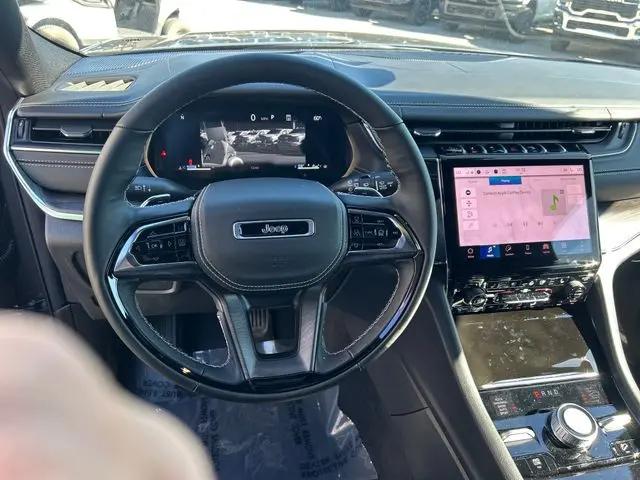 2025 Jeep Grand Cherokee L Overland 4x4