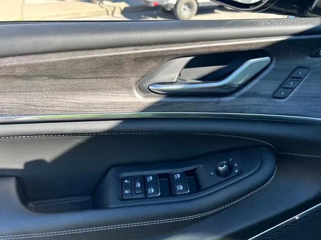 2025 Jeep Grand Cherokee L Overland 4x4