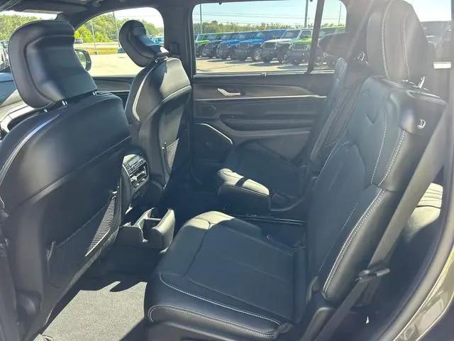 2025 Jeep Grand Cherokee L Overland 4x4