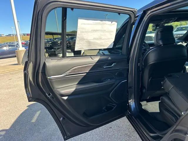 2025 Jeep Grand Cherokee L Overland 4x4