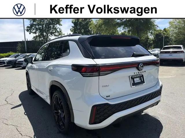 2026 Volkswagen Tiguan SE R-Line Black
