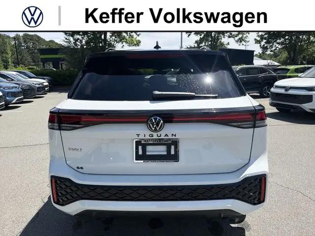 2026 Volkswagen Tiguan SE R-Line Black