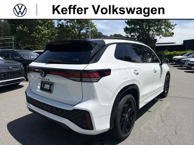 2026 Volkswagen Tiguan SE R-Line Black