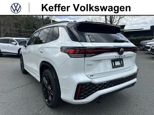 2026 Volkswagen Tiguan SE R-Line Black