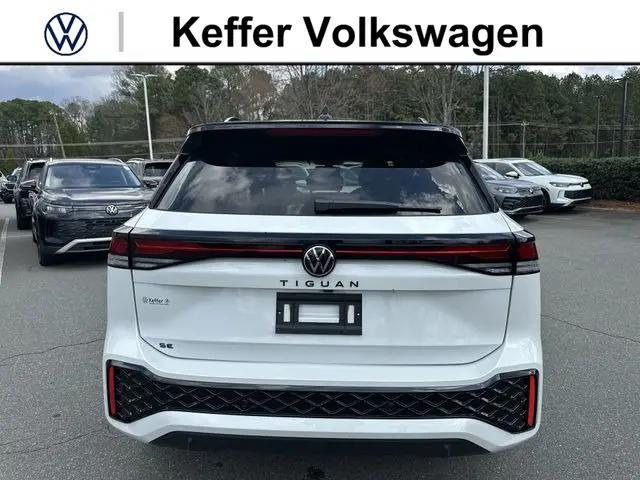 2026 Volkswagen Tiguan SE R-Line Black