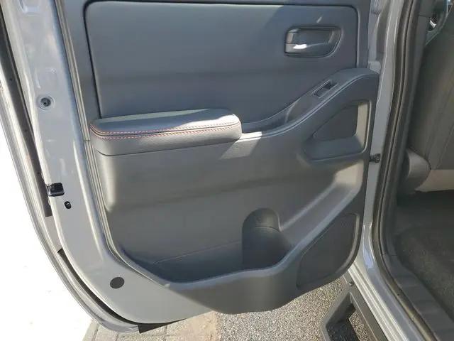 2026 Nissan Frontier Crew Cab PRO-4X 4x4