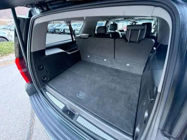 2020 Chevrolet Suburban 4WD Premier