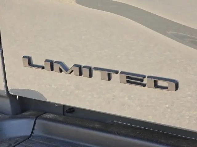 2026 Ram 2500 Limited Crew Cab 4x4 8' Box