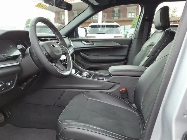 2025 Jeep Grand Cherokee L Altitude X 4x4
