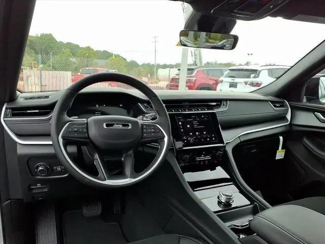 2025 Jeep Grand Cherokee L Altitude X 4x4