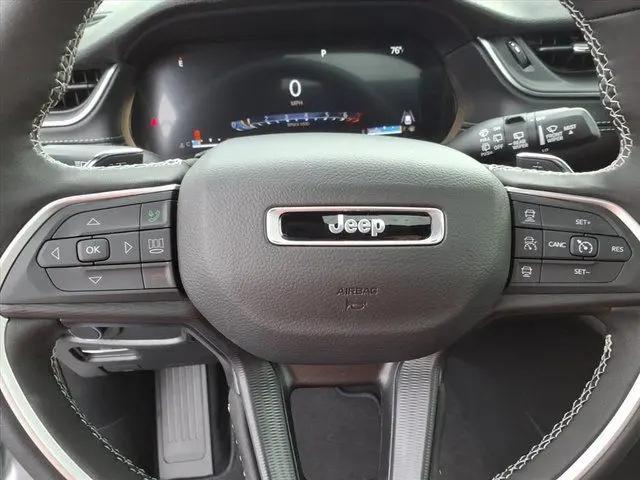 2025 Jeep Grand Cherokee L Altitude X 4x4