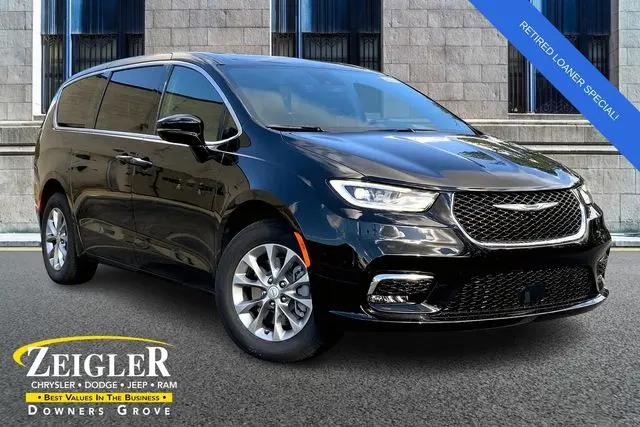 2026 Chrysler Pacifica Select AWD for sale in Downers Grove, IL