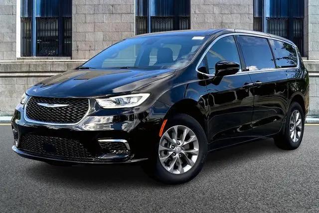 2026 Chrysler Pacifica Select AWD