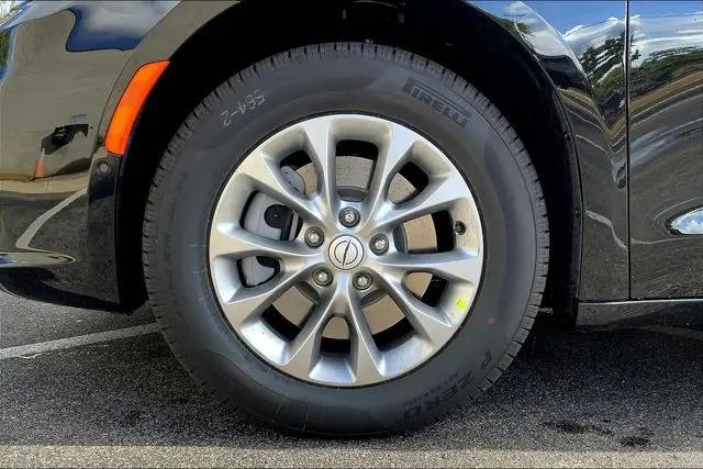 2026 Chrysler Pacifica Select AWD