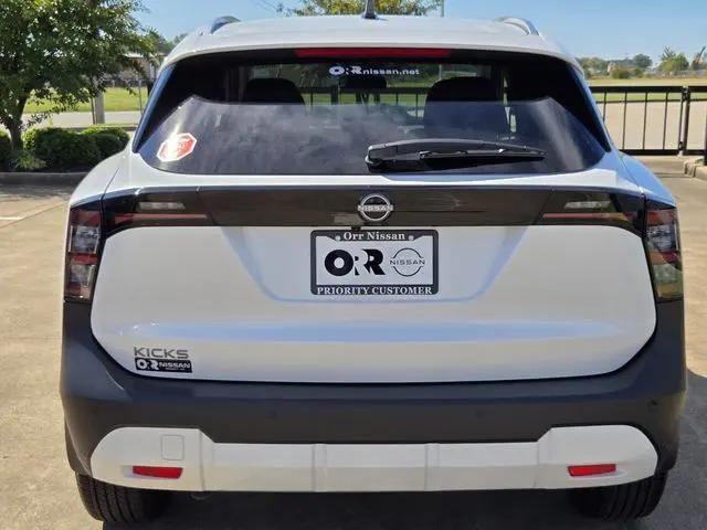 2026 Nissan Kicks SV