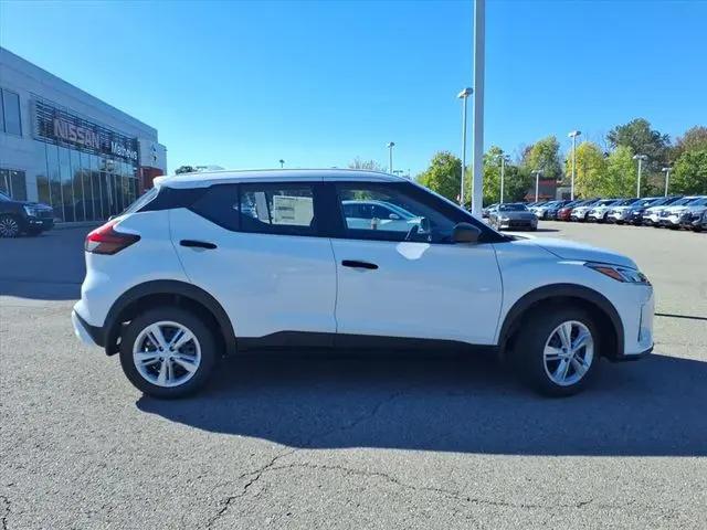 2025 Nissan Kicks S