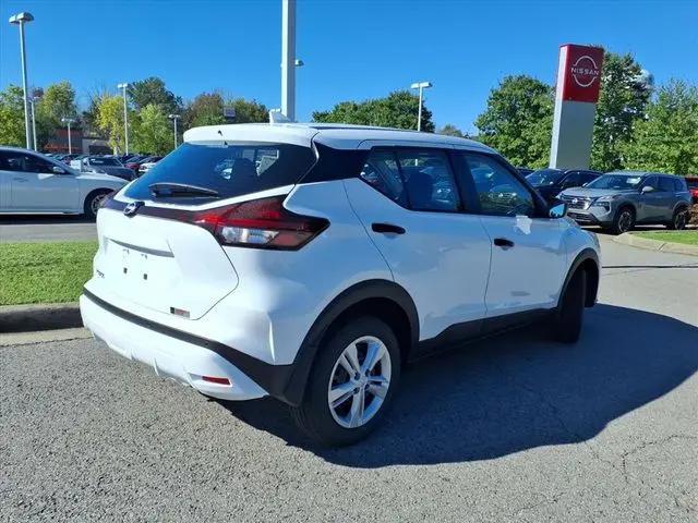 2025 Nissan Kicks S