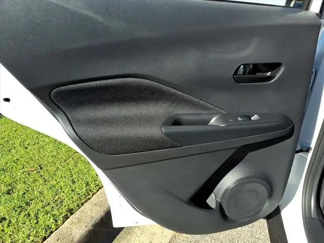 2025 Nissan Kicks S