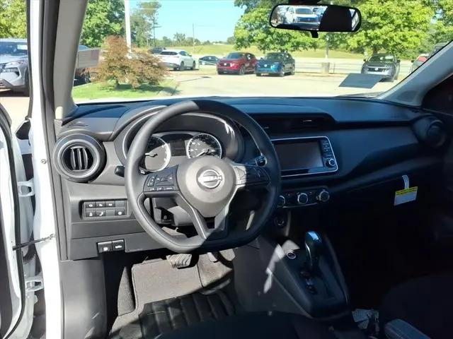 2025 Nissan Kicks S