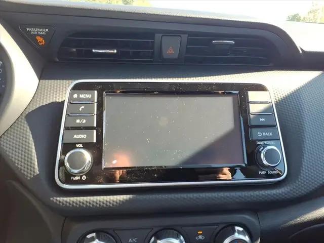 2025 Nissan Kicks S