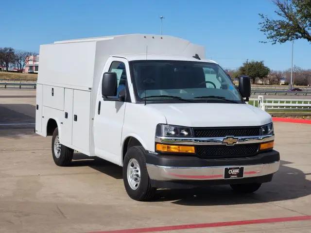 2025 Chevrolet Express Cutaway Work Van
