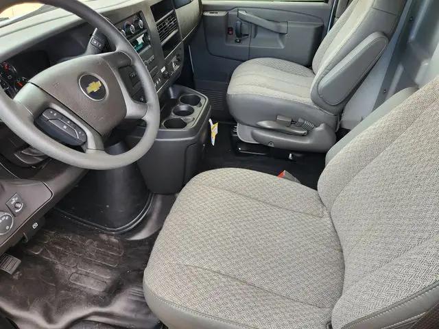 2025 Chevrolet Express Cutaway Work Van