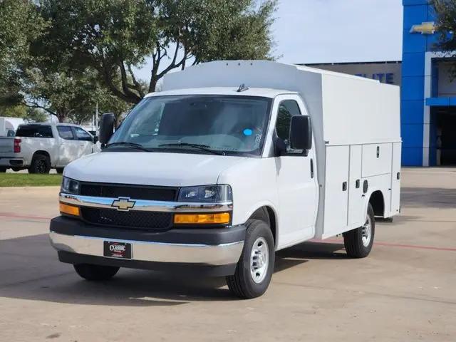 2025 Chevrolet Express Cutaway Work Van