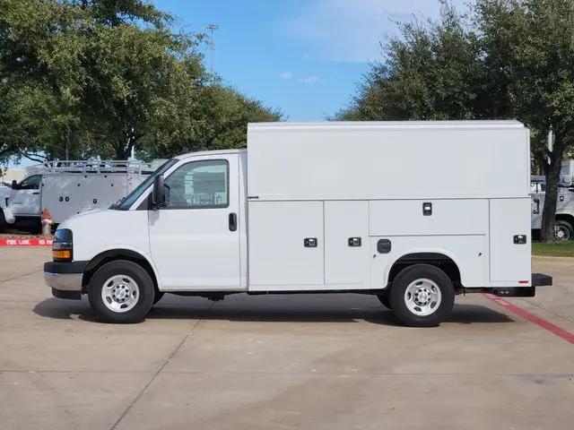 2025 Chevrolet Express Cutaway Work Van