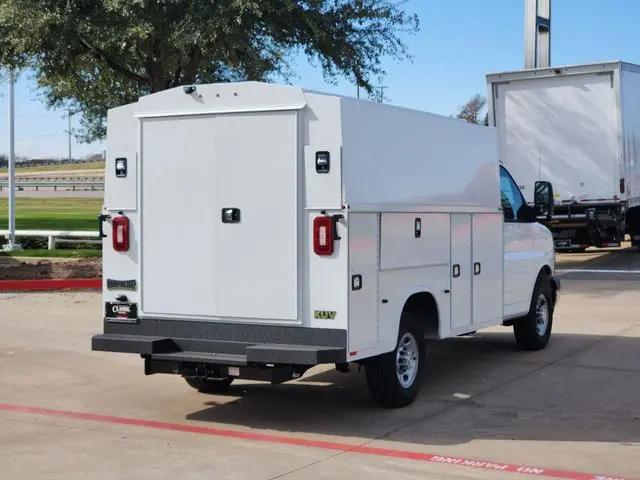 2025 Chevrolet Express Cutaway Work Van