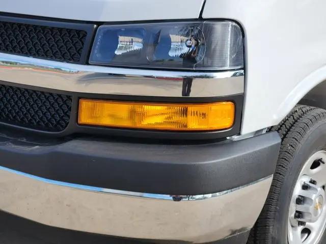 2025 Chevrolet Express Cutaway Work Van