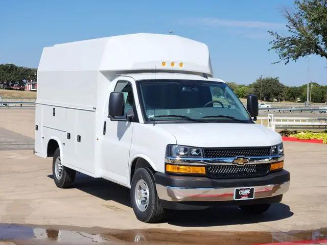 2025 Chevrolet Express Cutaway Work Van